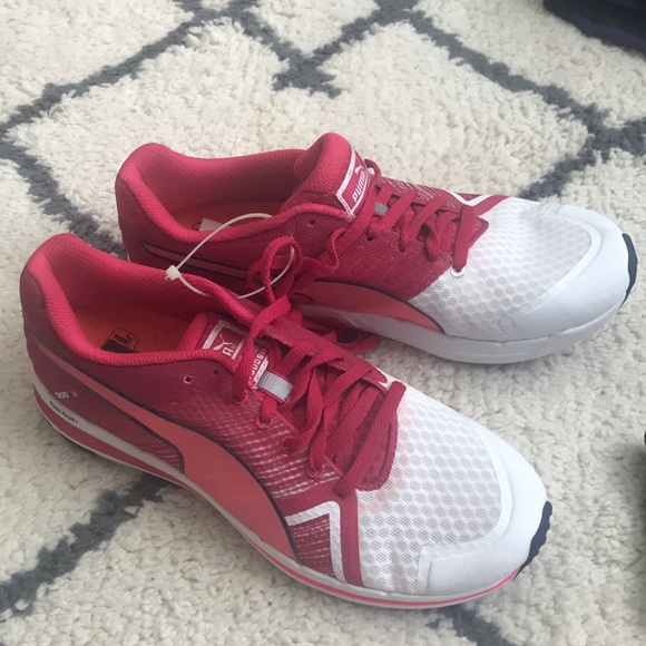 NWT Puma Pink Tennis Shoes - Picture 1 of 4